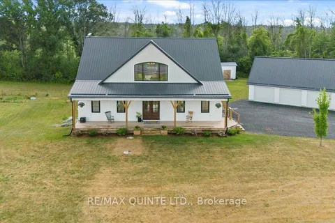 806 Newburgh Road, ON K7R 3L2