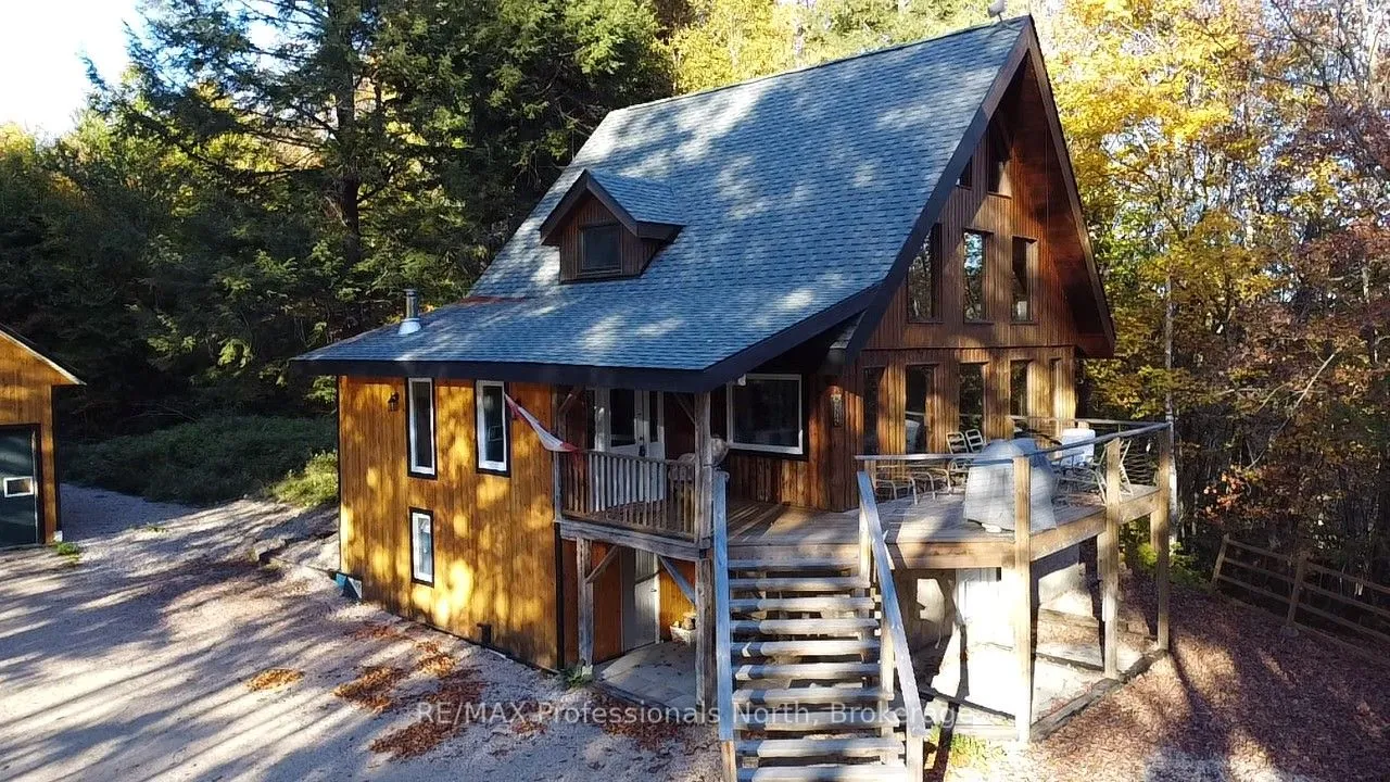 298 Angus Point Road, ON P0A 1X0