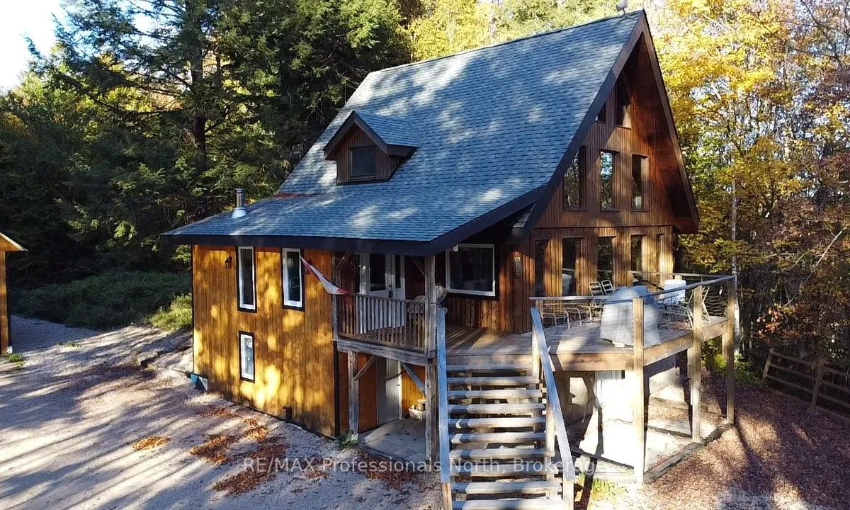 298 Angus Point Road, ON P0A 1X0