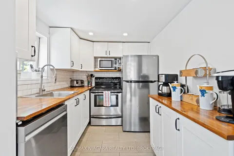 105 LIGHTHOUSE Drive, ON N1A 2W6