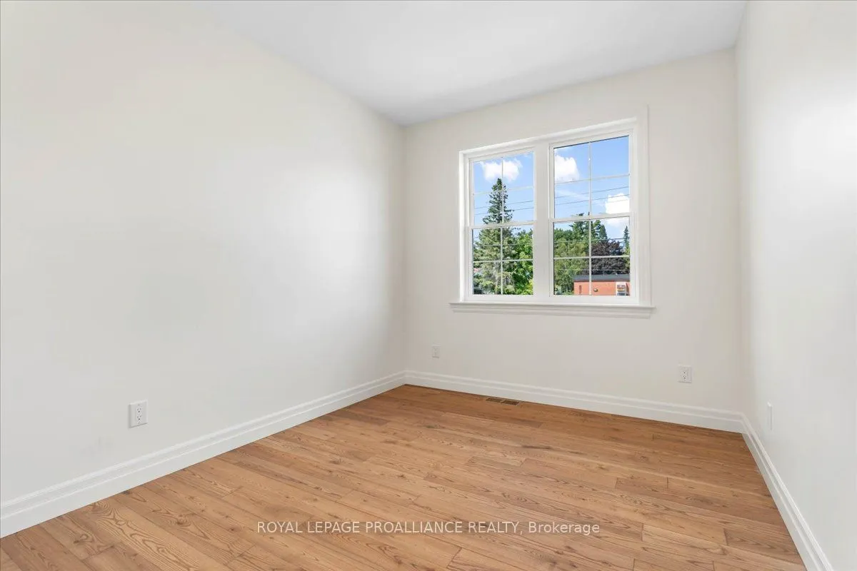 163 Pomeroy Avenue, ON K0K 3J0