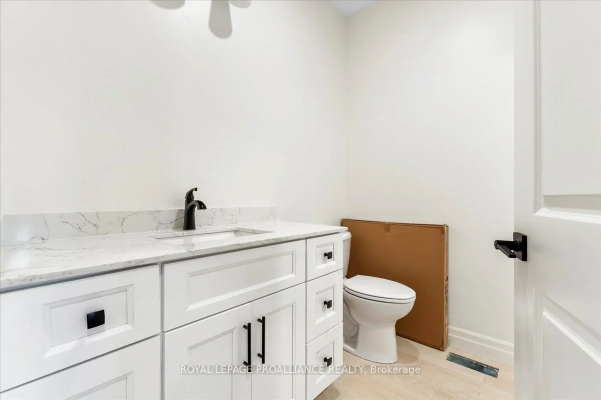 163 Pomeroy Avenue, ON K0K 3J0