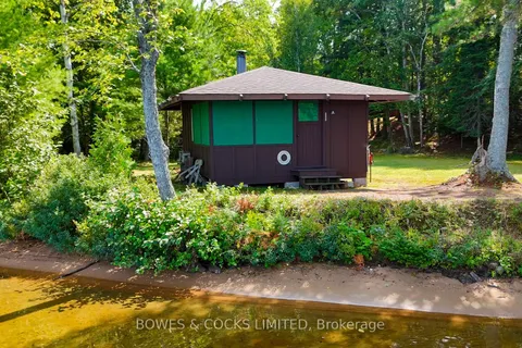 915 Madawaska River Drive, ON K0J 1L0