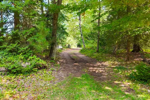 915 Madawaska River Drive, ON K0J 1L0