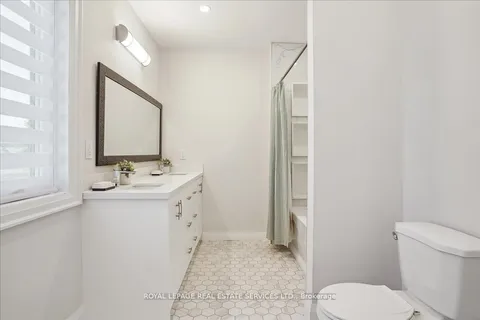 24 Peel Street, ON L9H 2Z9