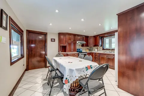 2764 Governors Road, ON L0R 1T0