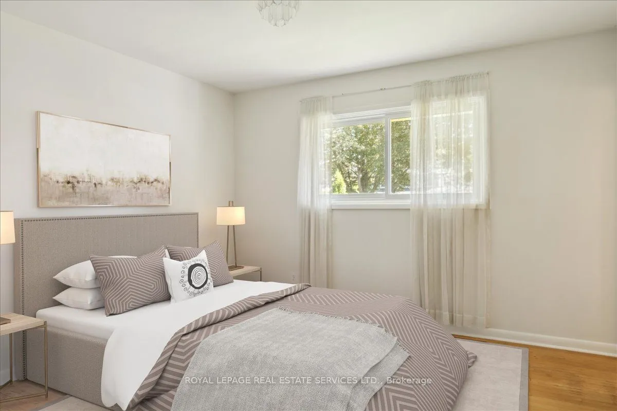 25 Regency Road, ON N6H 4A7