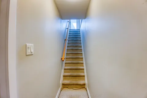 1055 Secord Avenue, ON K1H 8C7