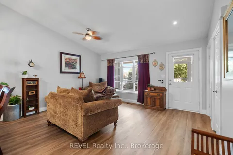 8116 WOODSVIEW Crescent, ON L2H 3G3