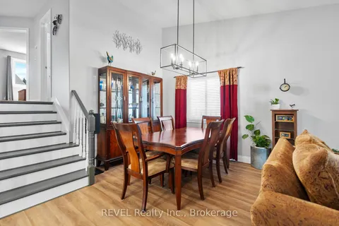 8116 WOODSVIEW Crescent, ON L2H 3G3