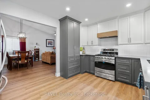 8116 WOODSVIEW Crescent, ON L2H 3G3