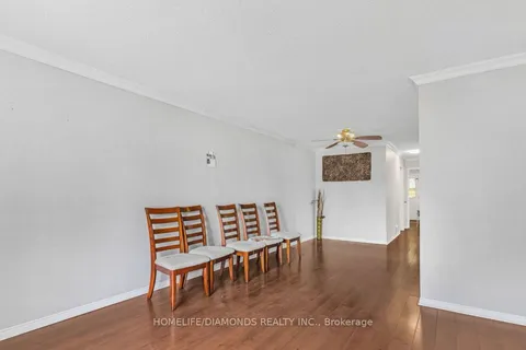 37 Briarsdale Crescent, ON L3C 6S8