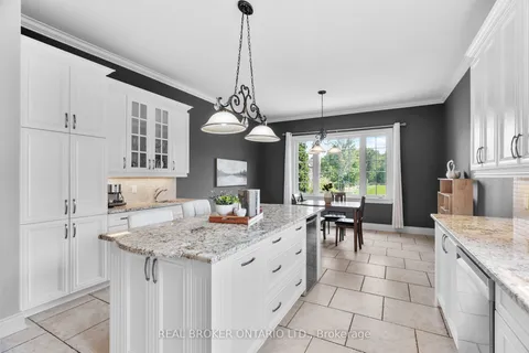 525 Tullamore Street, ON K1X 0A2