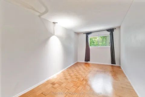 77 Priam Way, ON K2H 8S7