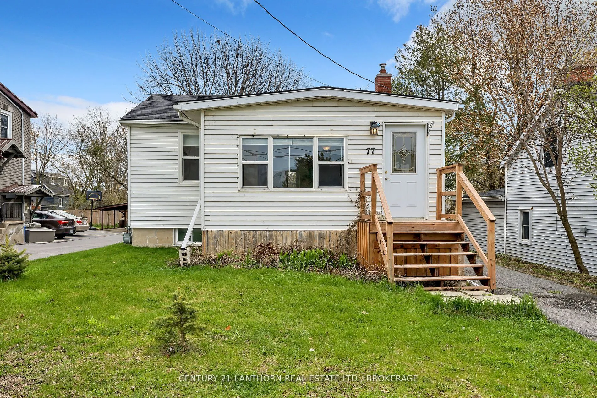 77 Portsmouth Avenue, ON K7M 1V4