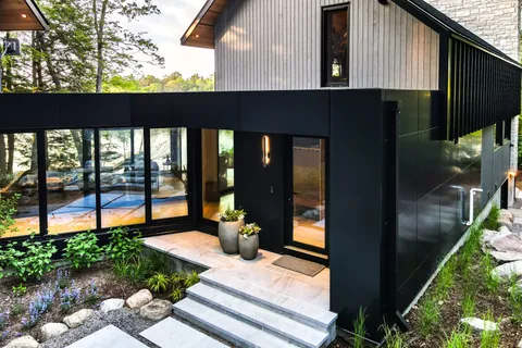 1083 Hurling Point Road, ON P0C 1A0