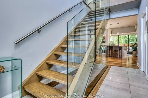 11 Beamer Court, ON L2V 3X7