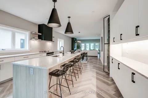 11 Stickles Street, ON L3C 3C3