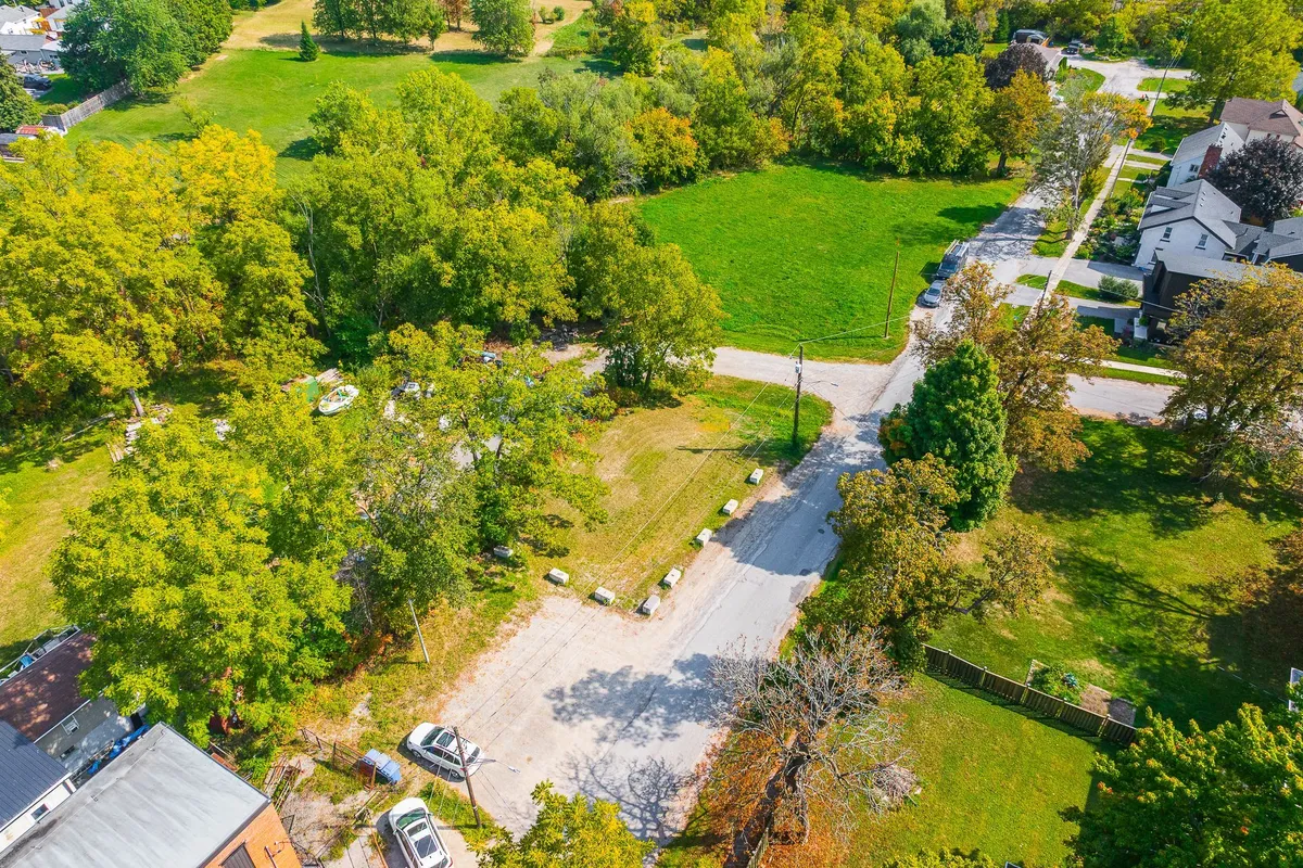 21 BRIDGE Street, ON L0S 1K0