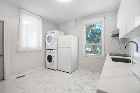 61 Broadway Avenue, ON L8S 2V9