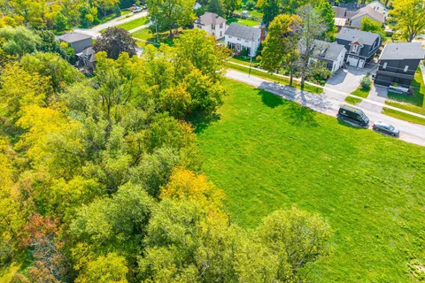 64 BRIDGE Street, ON L0S 1K0