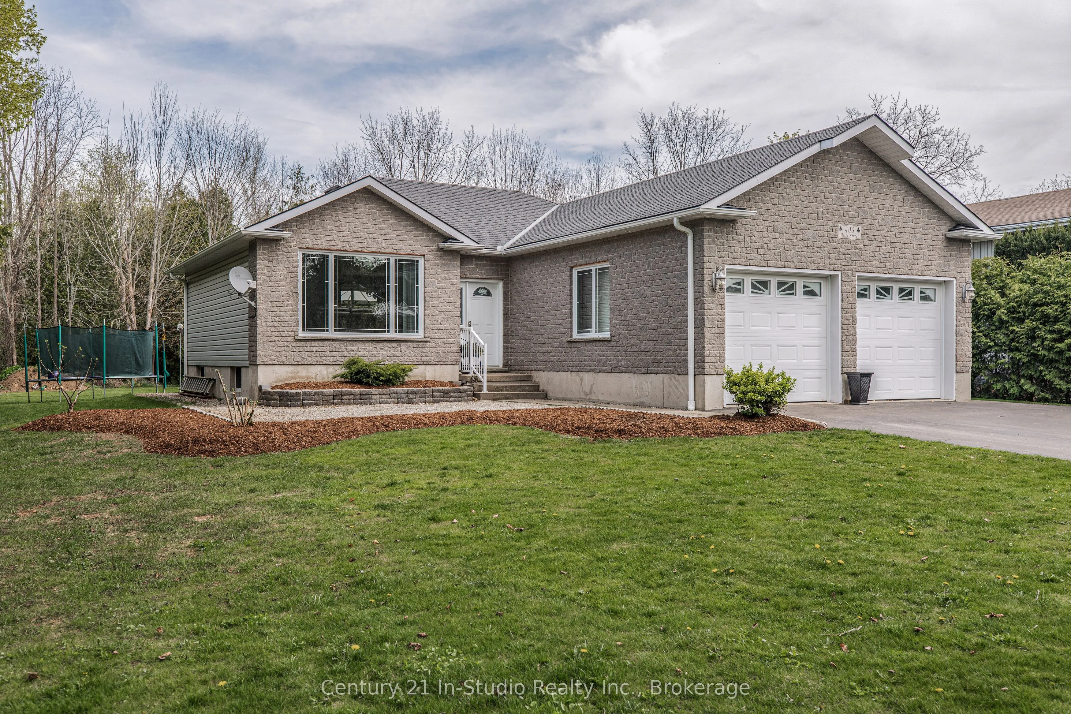 406 Alice Street, ON N0H 2L0