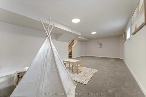 3040 Travertine Way, ON K2J 6W9