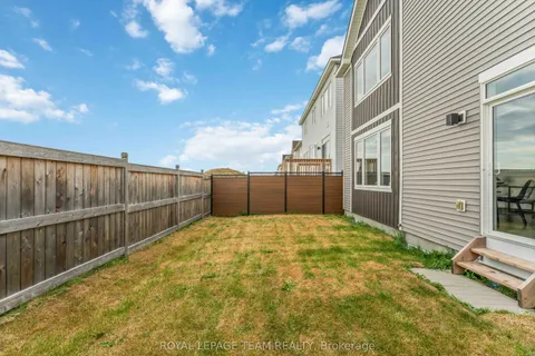 3040 Travertine Way, ON K2J 6W9