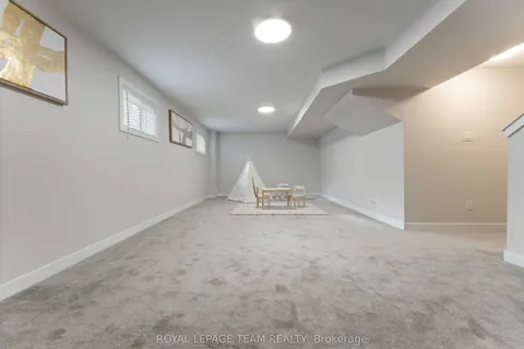 3040 Travertine Way, ON K2J 6W9