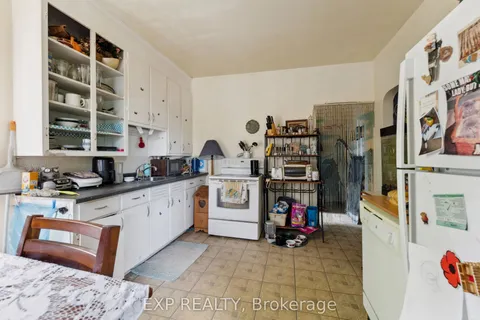 17 Spring Street, ON K8N 2Z6