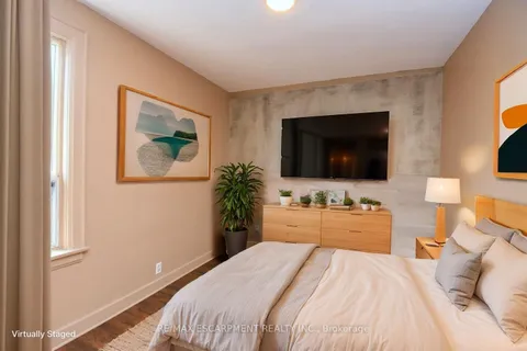 92 Gertrude Street, ON L8L 4C2