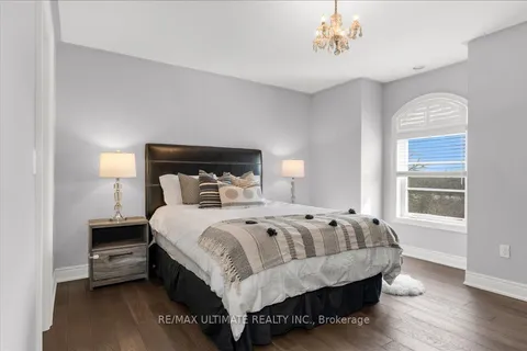 255 Colbeck Drive, ON L3C 0B4