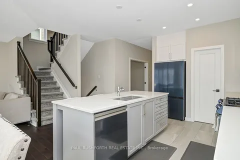 843 Sendero Way, ON K2S 2W9