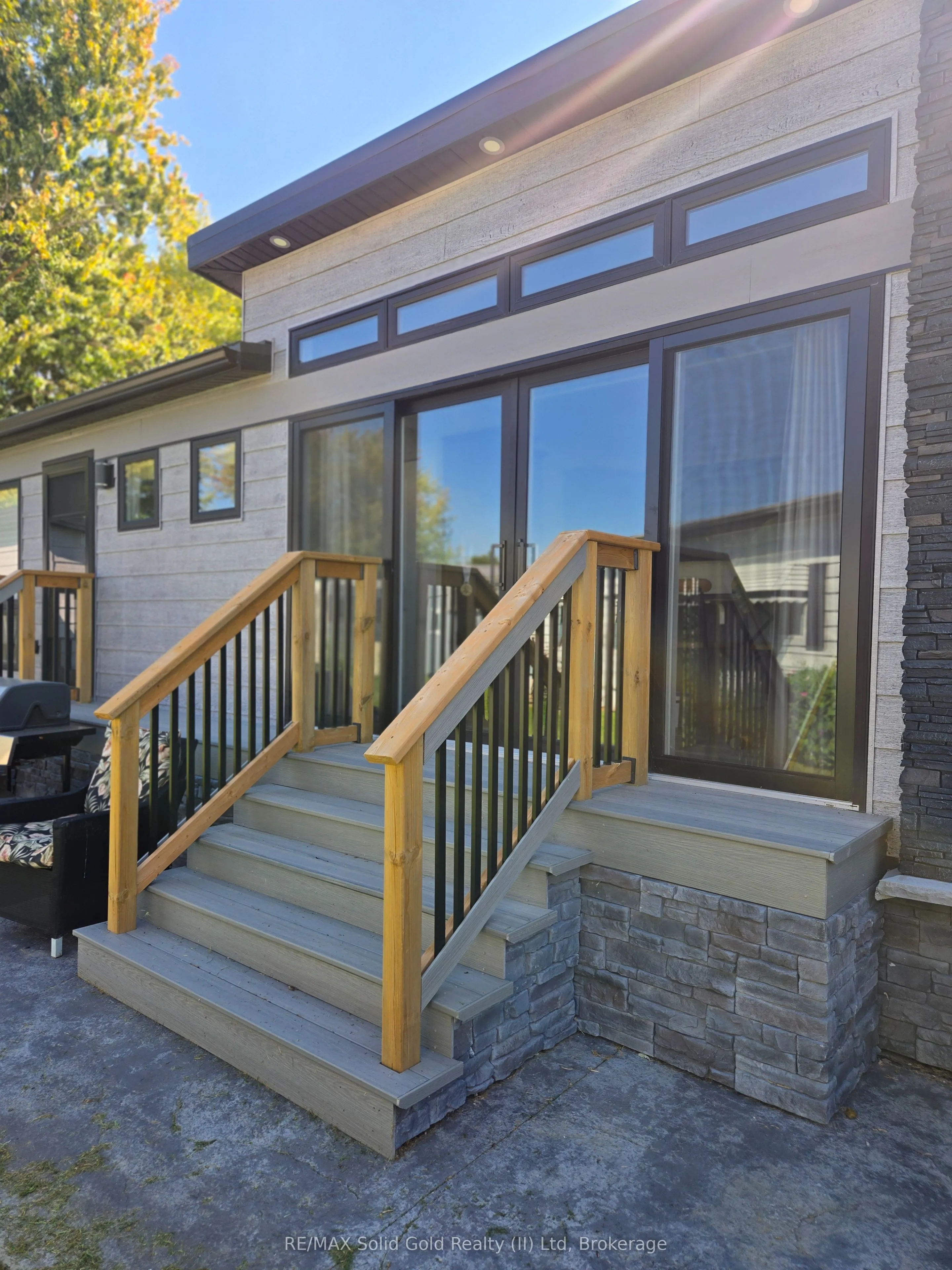 22220 Charing Cross Road, ON N7M 5V8