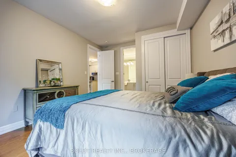 28 Windsor Circle, ON L0S 1J0