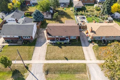 10 Ridgeview Avenue, ON L2M 6B3