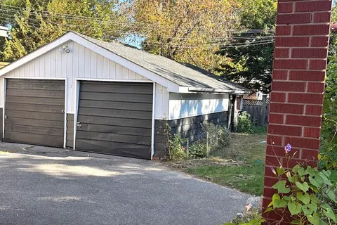 527 Laderoute Avenue, ON K1Z 5V9