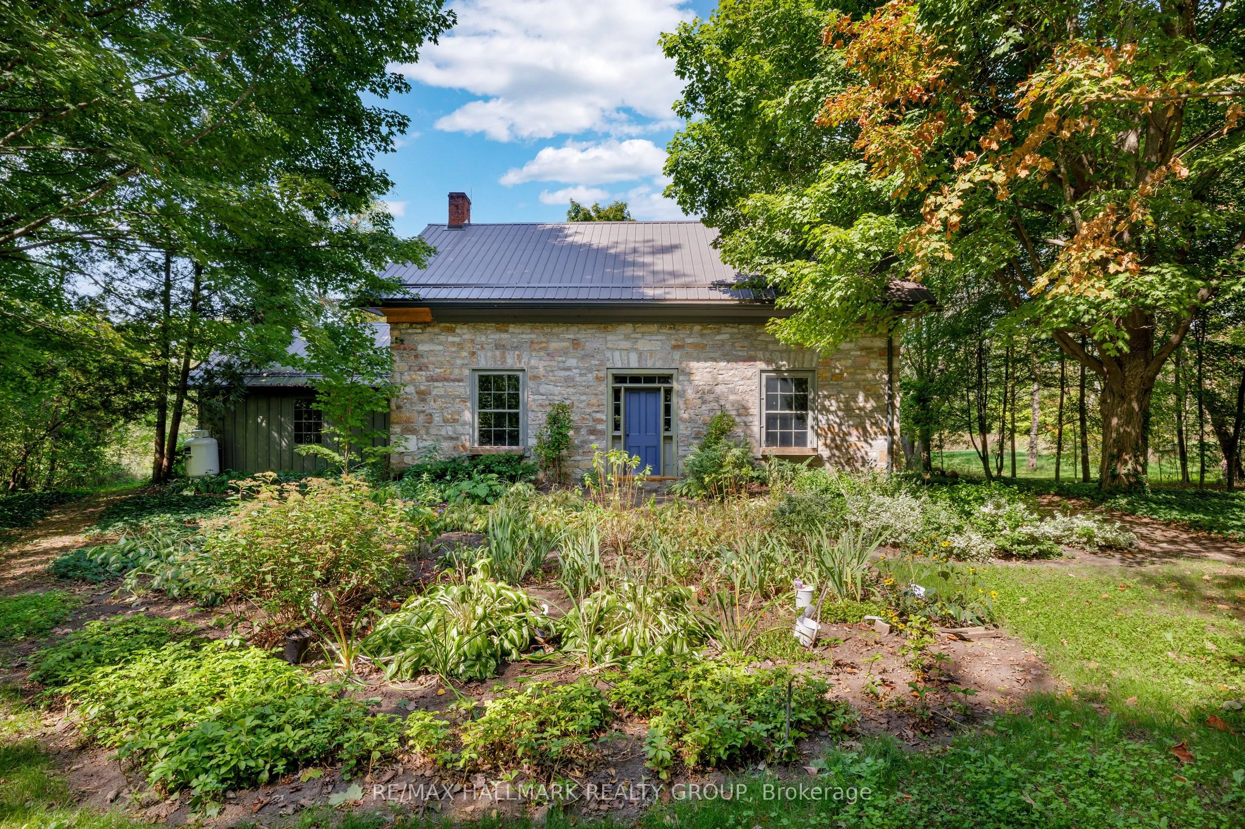 30 Ballycanoe Road, ON K0E 1R0