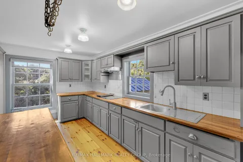 30 Ballycanoe Road, ON K0E 1R0