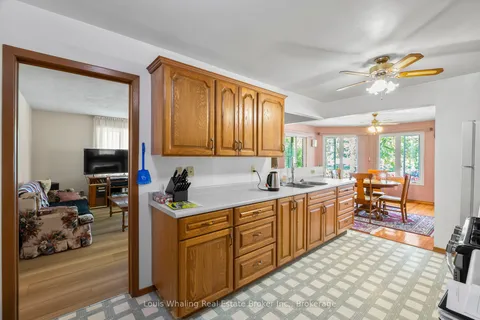 61 8th Street, ON N4N 1J1