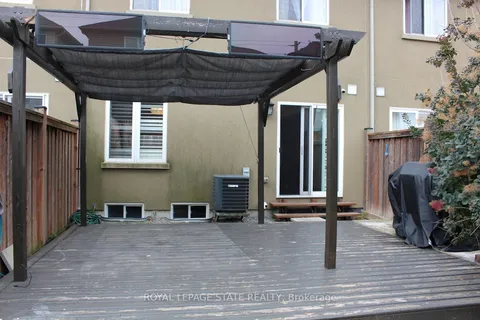 27 Waterbridge Street, ON L8J 0E3