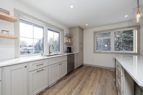 126 West Street, ON N4K 5N7