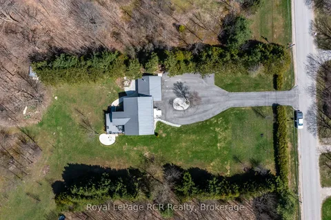 126 West Street, ON N4K 5N7