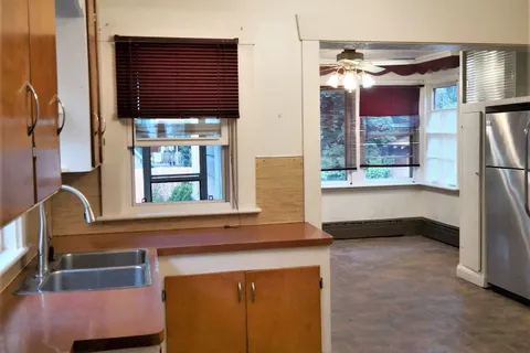 167 BALMORAL Avenue, ON L8M 3K2