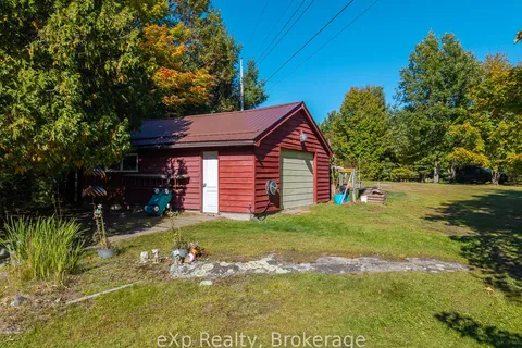32 McKellar Lake Road, ON P0G 1C0