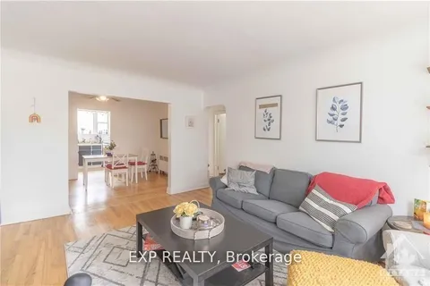 873 Kirkwood Avenue, ON K1Z 5Y3