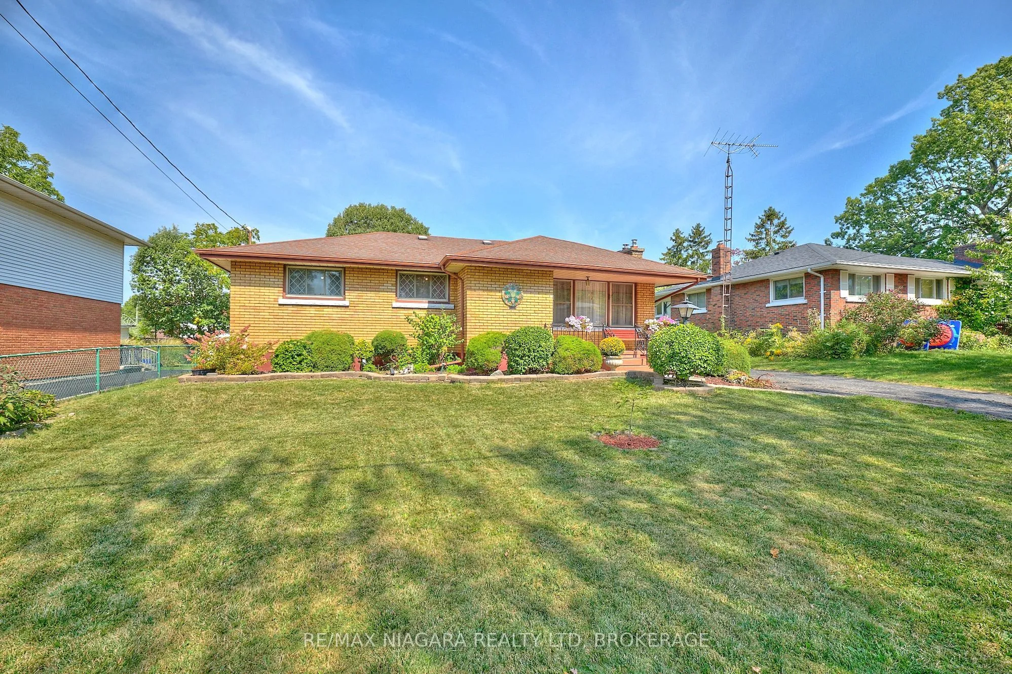 316 Bowen Road, ON L2A 2Y9