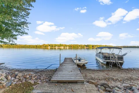 44 Lacroix Bay Road, ON K0J 2L0