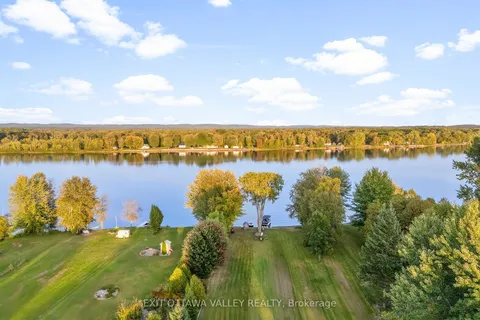 44 Lacroix Bay Road, ON K0J 2L0