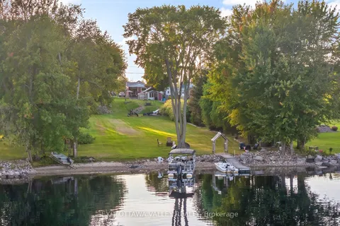 44 Lacroix Bay Road, ON K0J 2L0